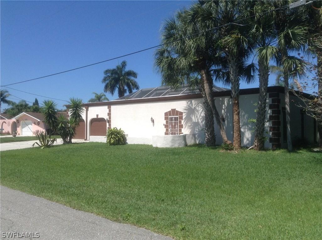 605 Robert Ave., Lehigh Acres, FL 33936