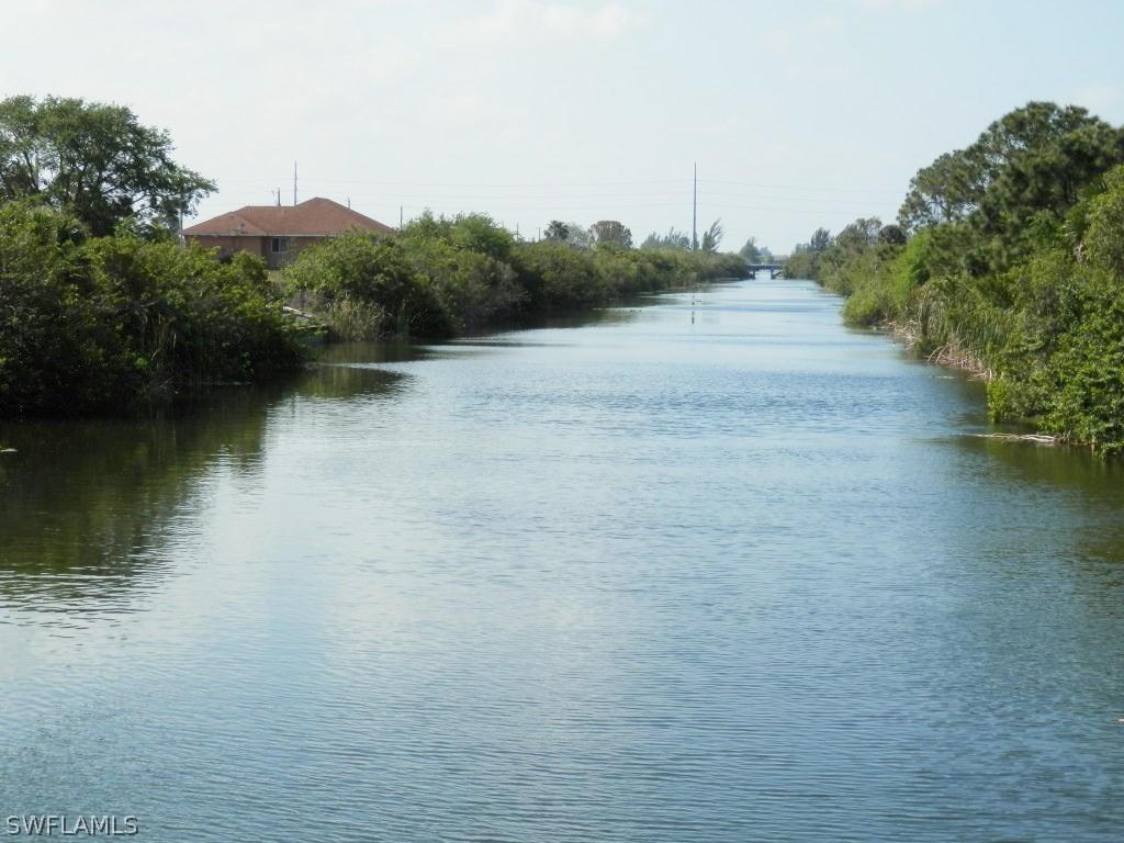 2922 NE 6th Ave., Cape Coral, FL 33909