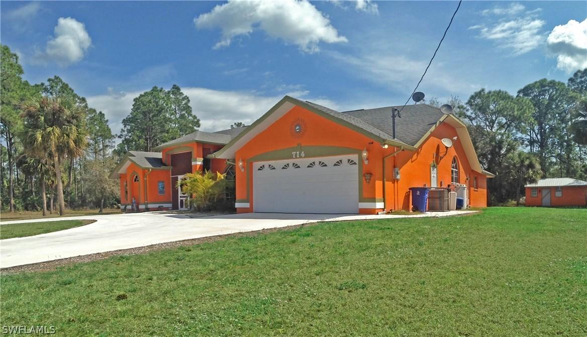 714 Moore Ave., Lehigh Acres, FL 33972