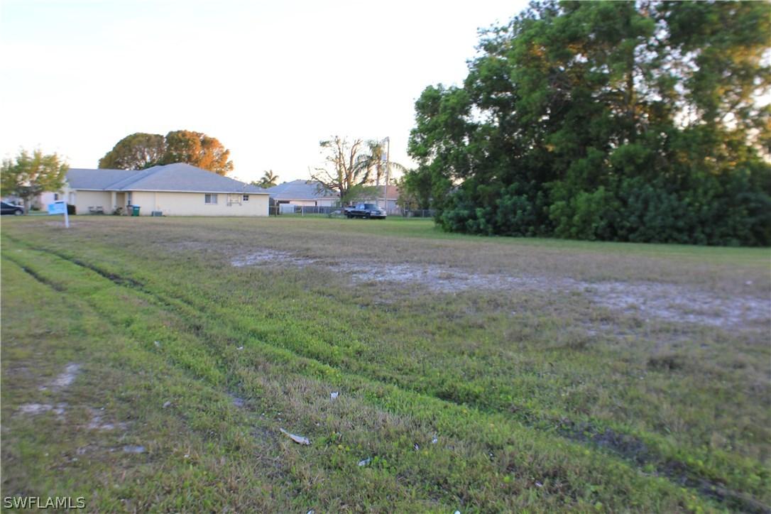 1318 SE 8th Pl., Cape Coral, FL 33990