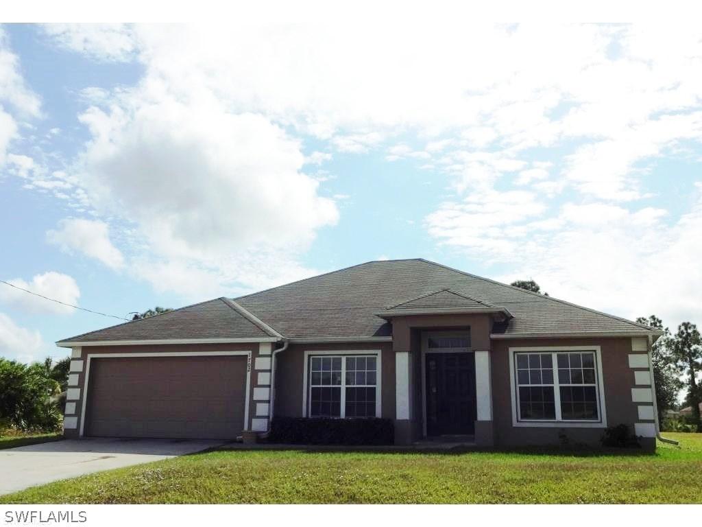 1702 NW 30th Ln., Cape Coral, FL 33993