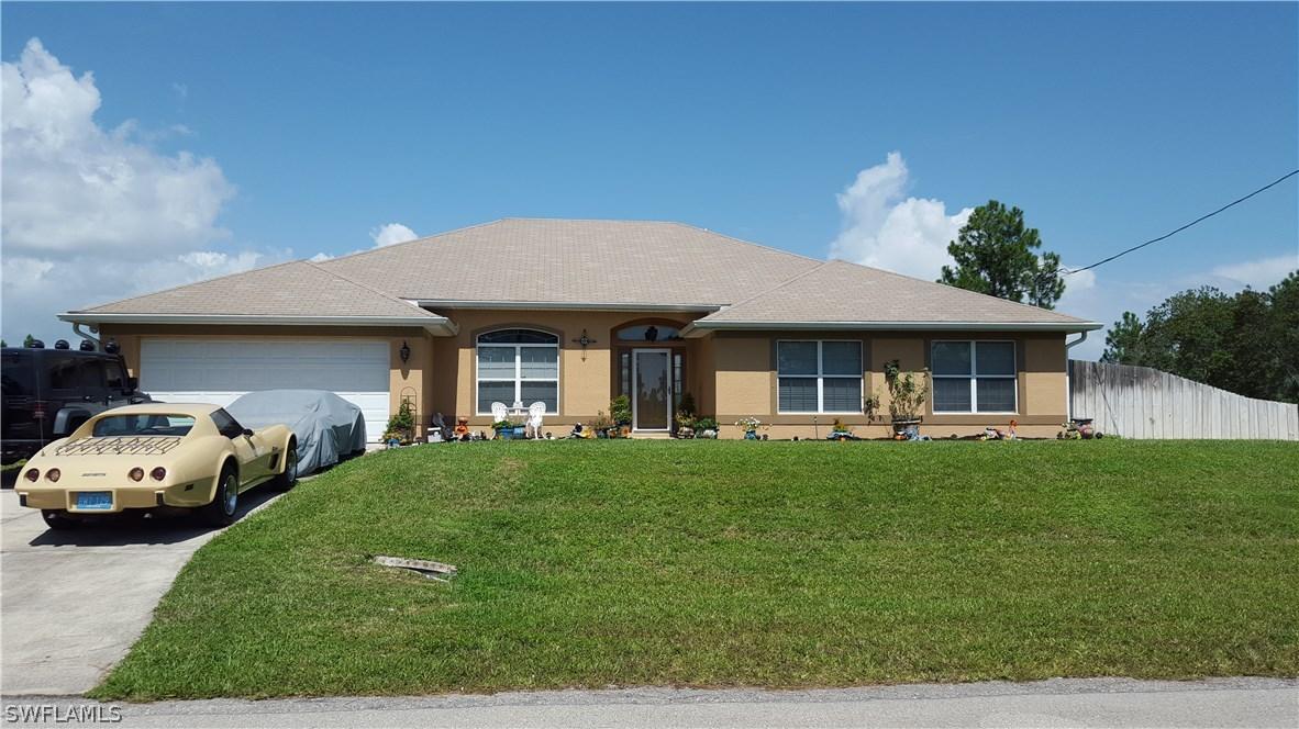 906 Dixie Ave., Lehigh Acres, FL 33972