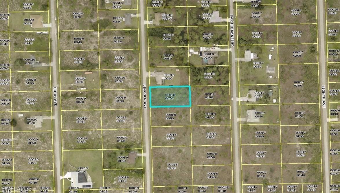 910 Lincoln Ave., Lehigh Acres, FL 33972