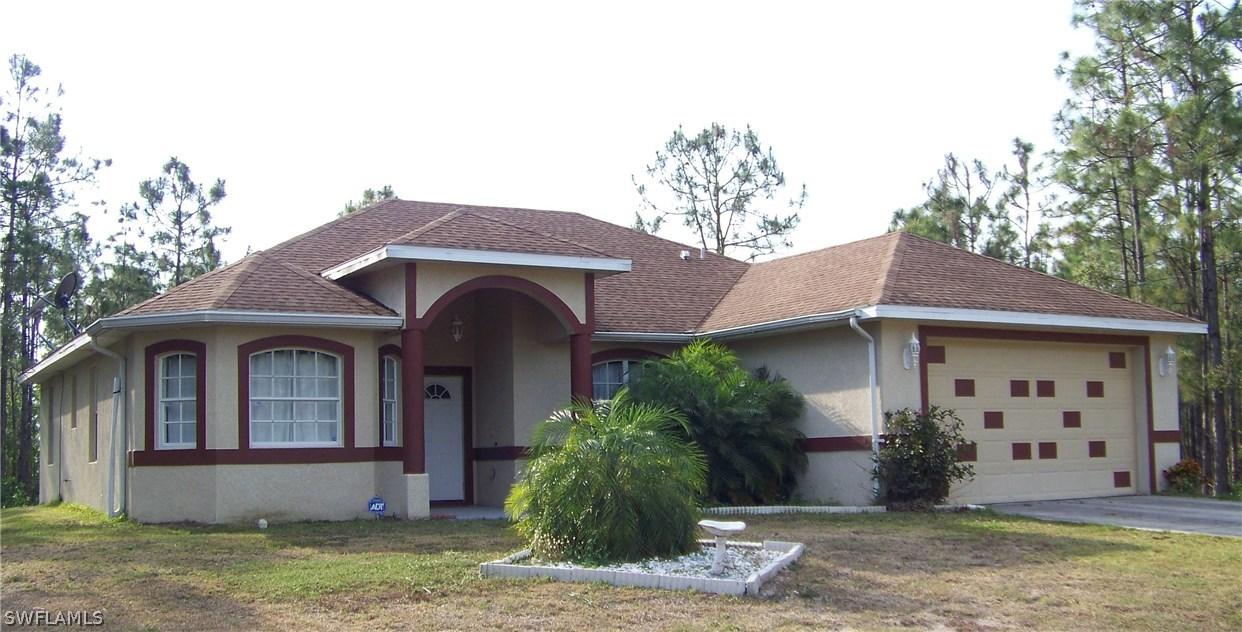 826 Grenada Ave., Lehigh Acres, FL 33974