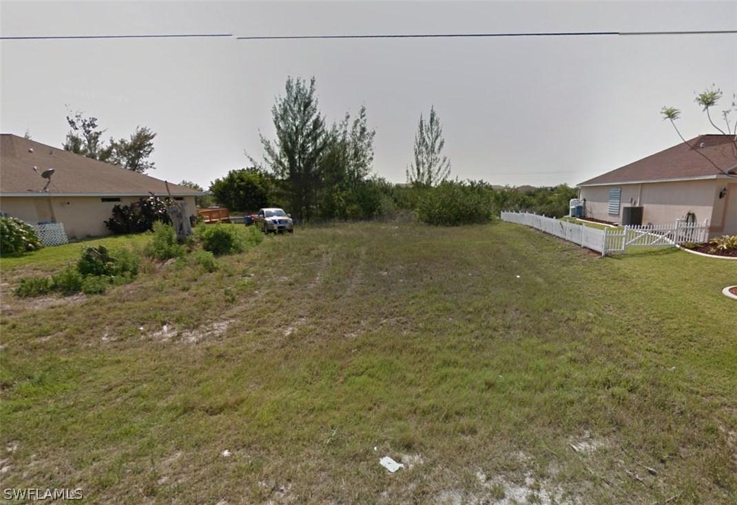 2206 SW 23rd Ct., Cape Coral, FL 33991