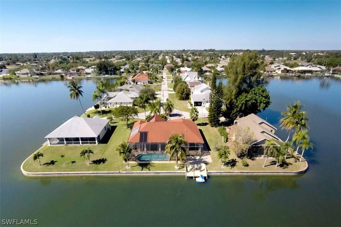 872 SE 1st Ter., Cape Coral, FL 33990