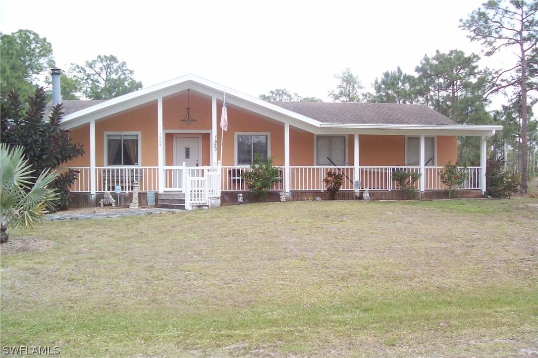 1004 Thompson Ave., Lehigh Acres, FL 33972