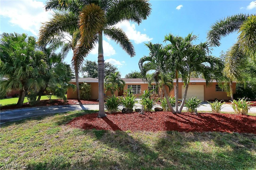 5812 Silvery Ln., Fort Myers, FL 33919