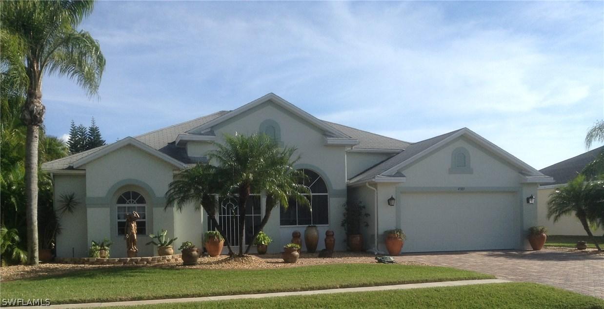 4589 Varsity Cir., Lehigh Acres, FL 33971