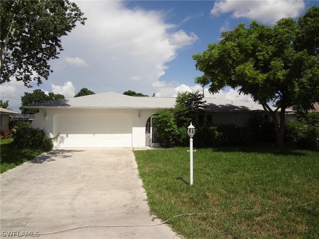 3329 SE 10th Pl., Cape Coral, FL 33904