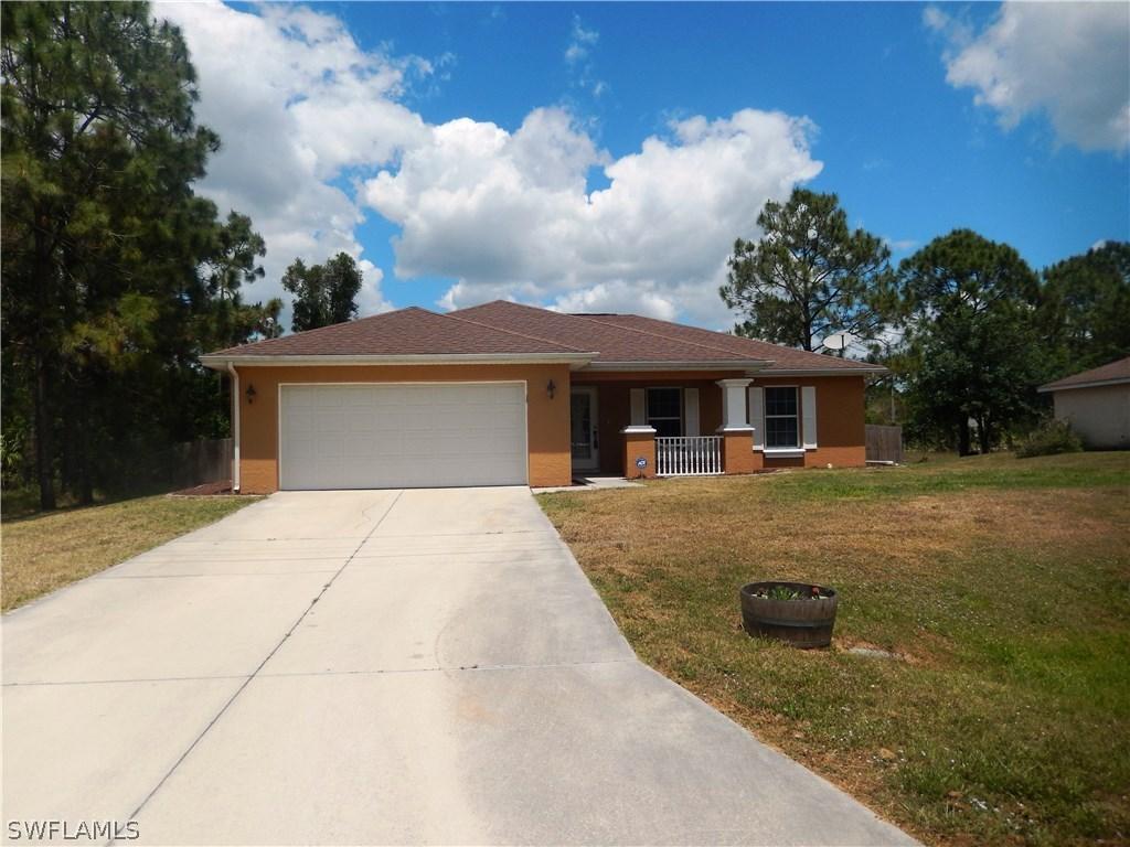 413 Broadmoor St., Lehigh Acres, FL 33974