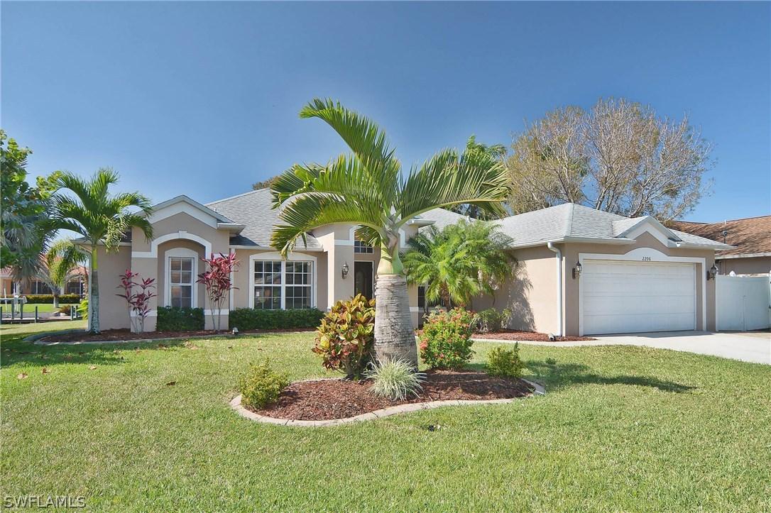 2206 SE 14th Ter., Cape Coral, FL 33990
