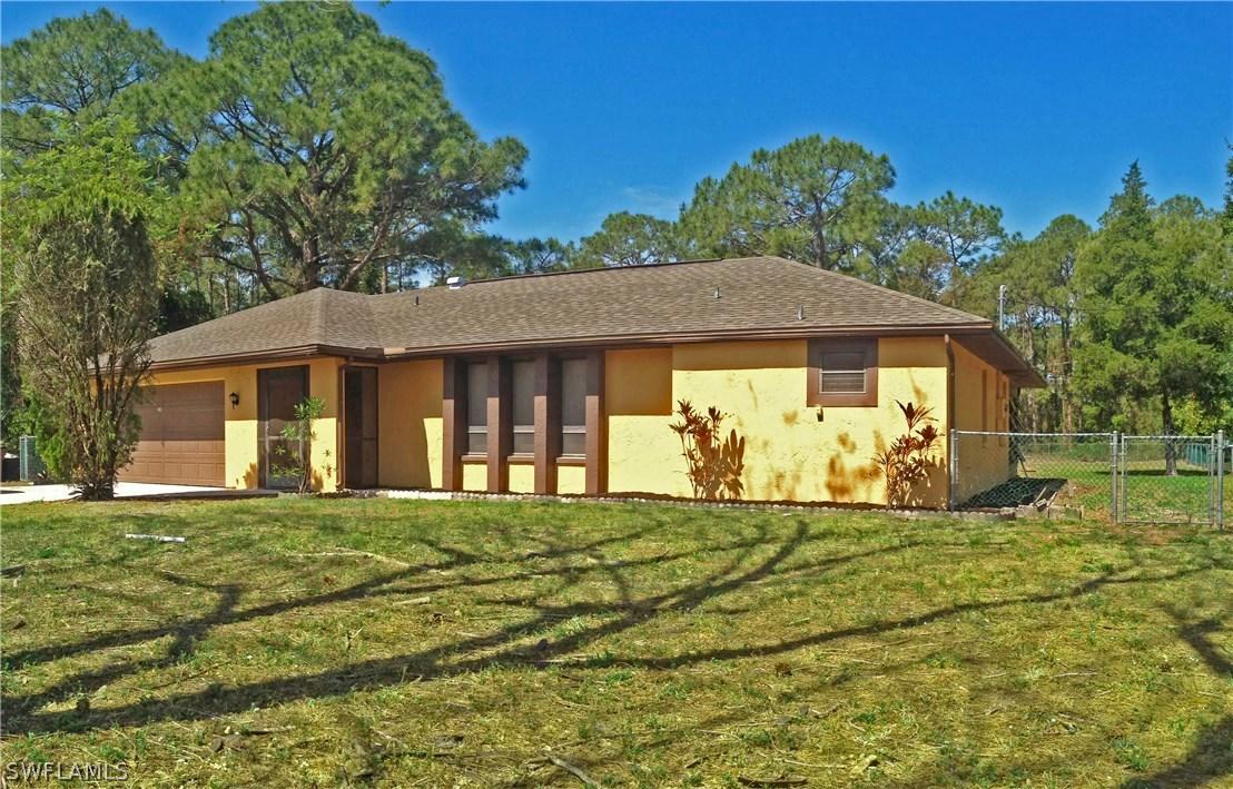 309 Robert Ave., Lehigh Acres, FL 33936