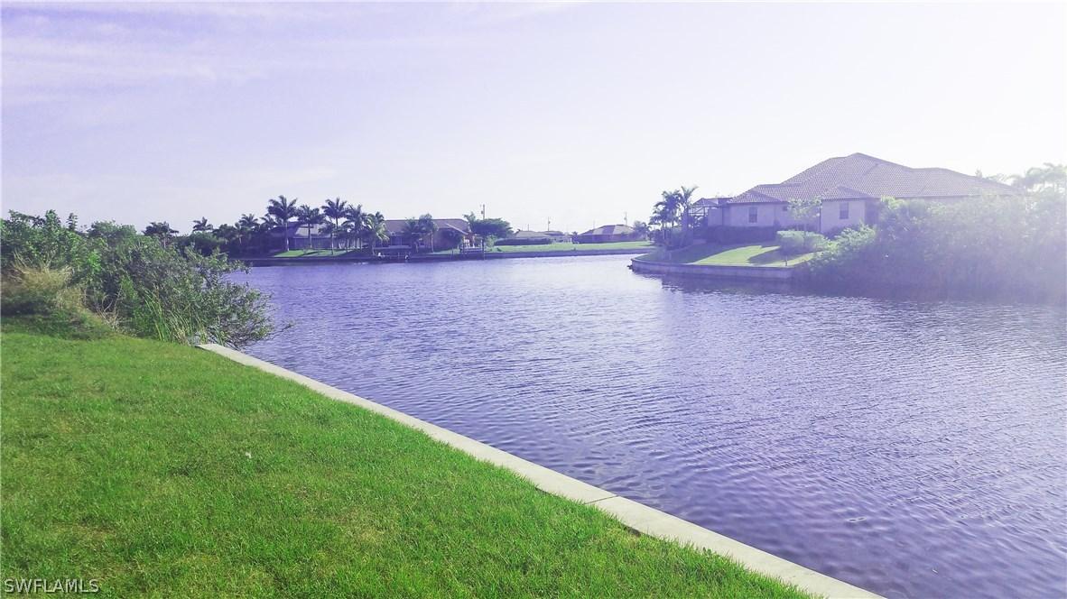 907 NW 36th Pl., Cape Coral, FL 33993