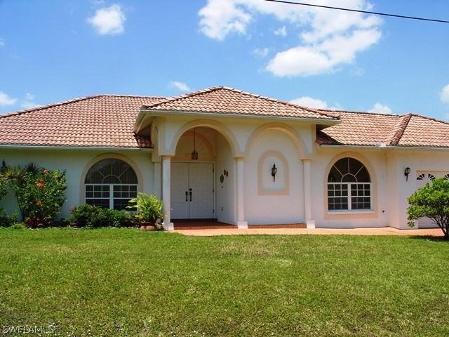 513 Jackson Ave., Lehigh Acres, FL 33972