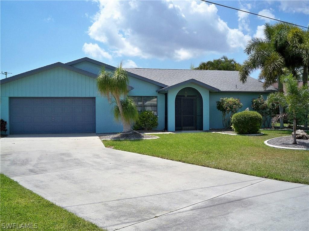3882 SE 13th Pl., Cape Coral, FL 33904
