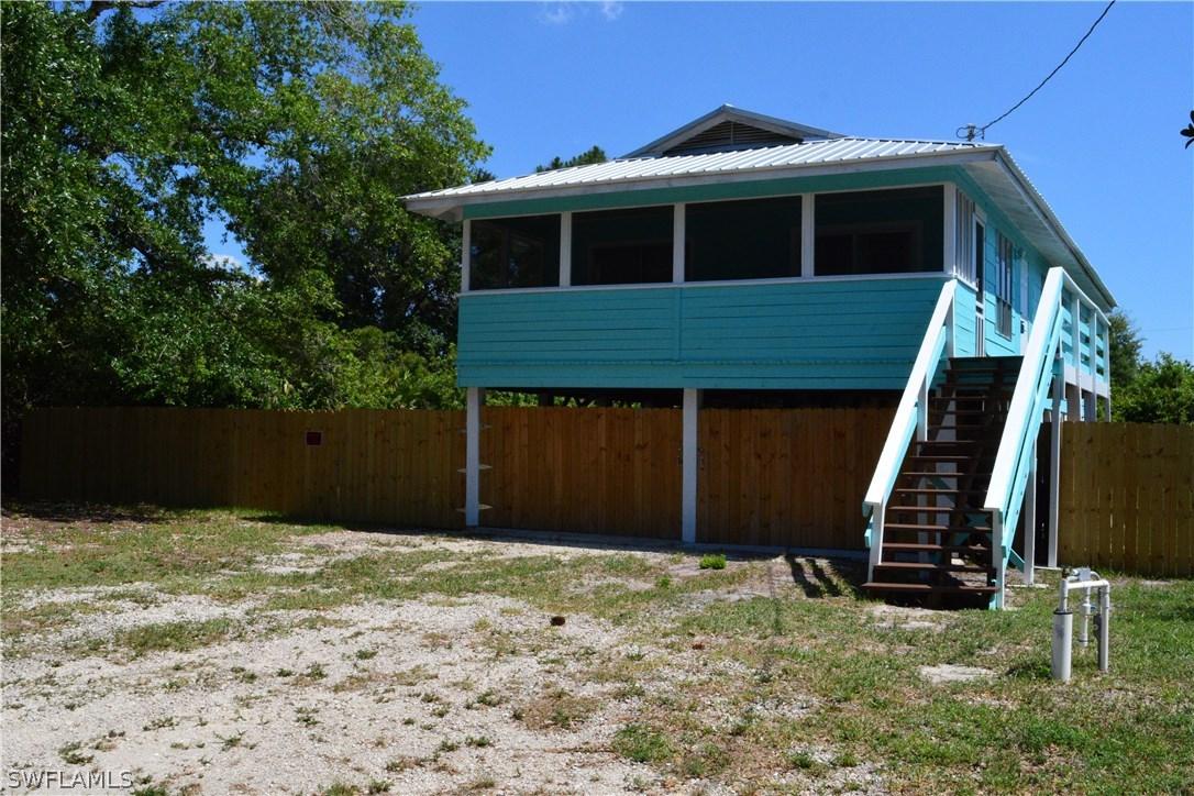 2905 2nd St., Lehigh Acres, FL 33976