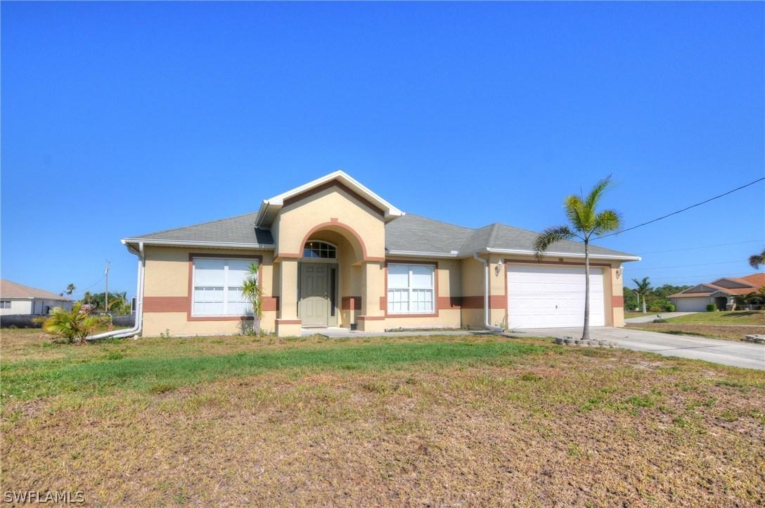 2208 NW 16th Pl., Cape Coral, FL 33993