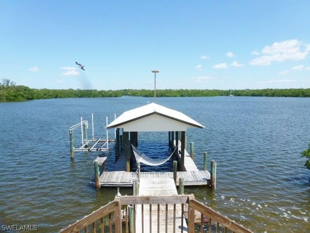 2548 8th Ave., St. James City, FL 33956