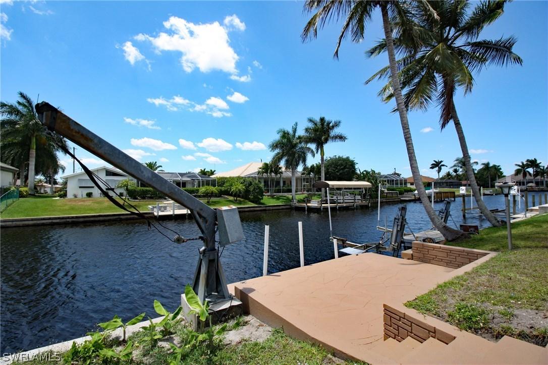 2034 SE 14th Ter., Cape Coral, FL 33990