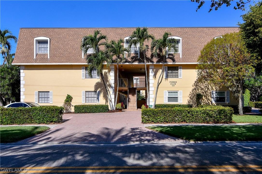 1222 Gordon Drive Dr. #17, Naples, FL 34102