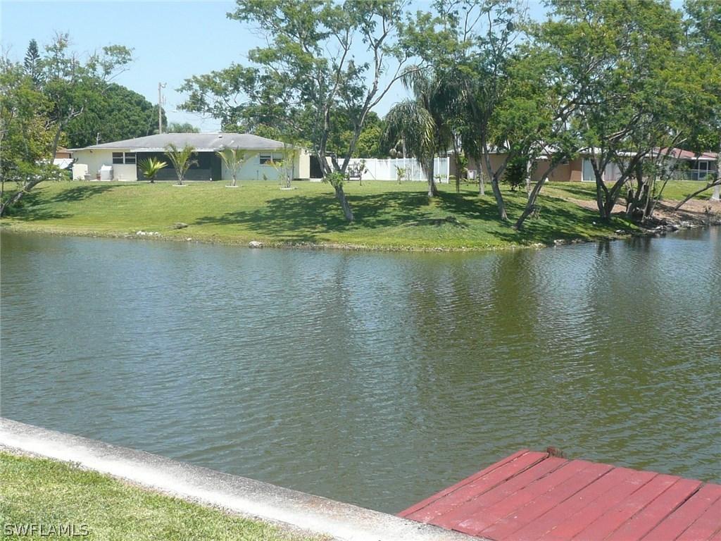 325 NE 11th Pl., Cape Coral, FL 33909