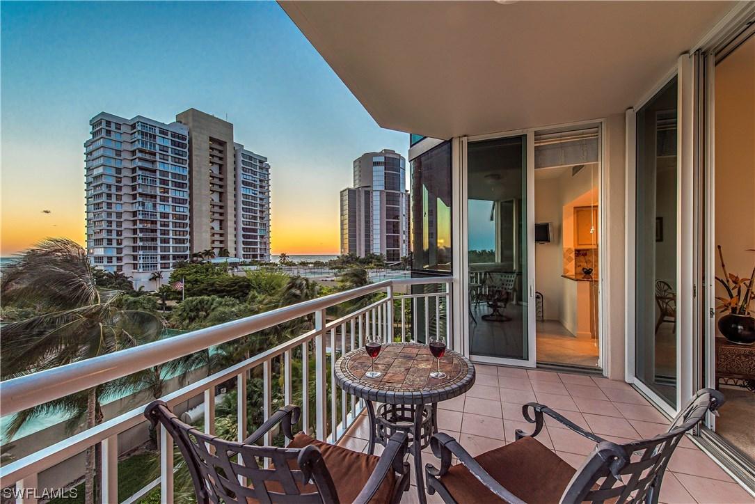 4255 Gulf Shore Blvd. #305, Naples, FL 34103