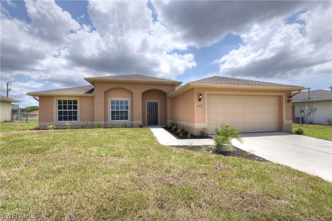 607 SW 8th Pl., Cape Coral, FL 33991