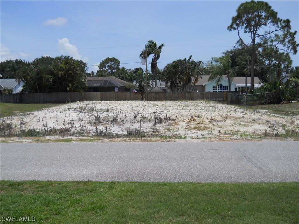 8476 Grove Rd., Fort Myers, FL 33967