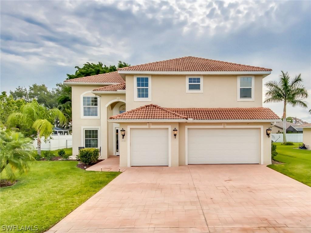 2527 SE 25th Pl., Cape Coral, FL 33904