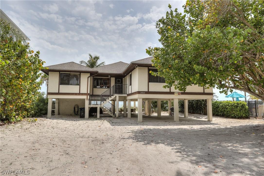 2842 Seaview St., Fort Myers Beach, FL 33931