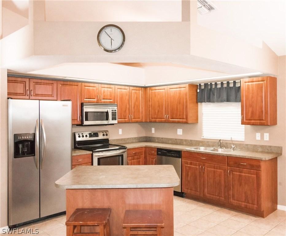 2845 NW 4th St., Cape Coral, FL 33993