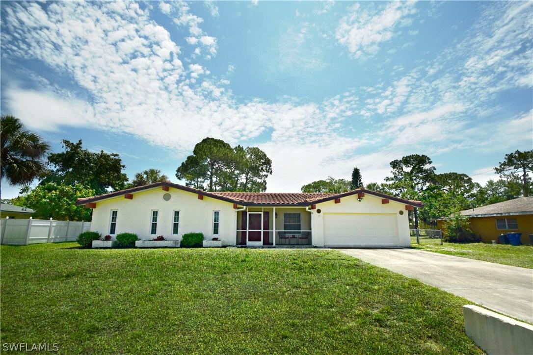 118 Greenwood Ave., Lehigh Acres, FL 33936