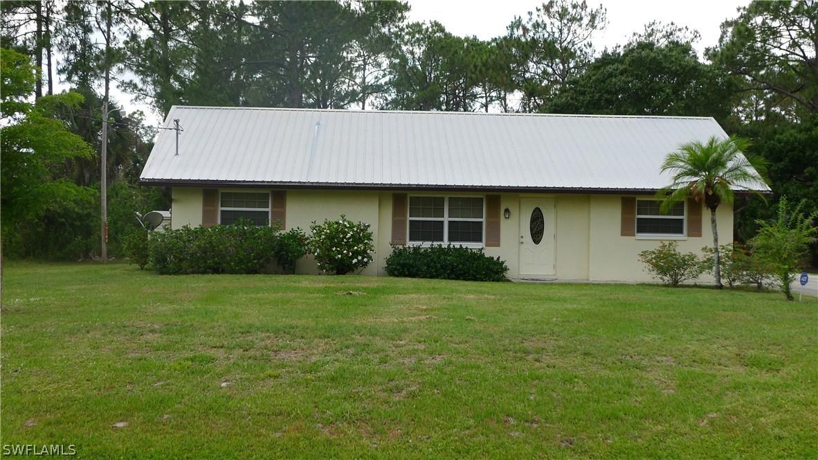 803 Henry Ave., Lehigh Acres, FL 33972