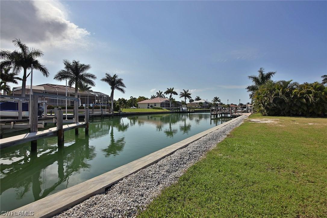 411 Battersea Ct., Marco Island, FL 34145