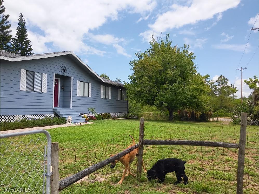 302 Genoa Ave., Lehigh Acres, FL 33974