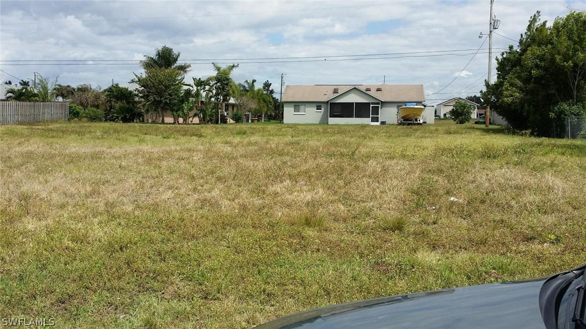 25 SE 14th Ct., Cape Coral, FL 33990