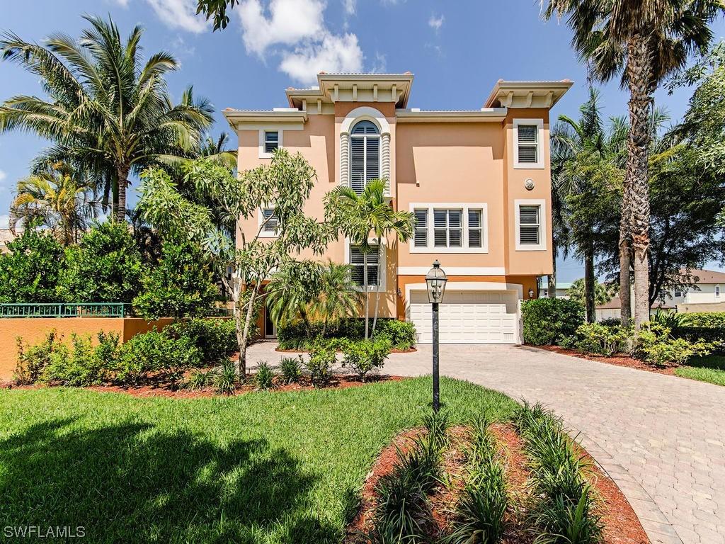 1104 6th St. #1, Naples, FL 34102