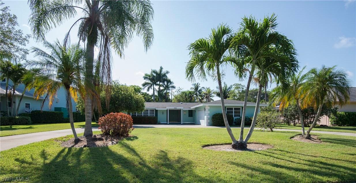 1900 Crayton Rd., Naples, FL 34102