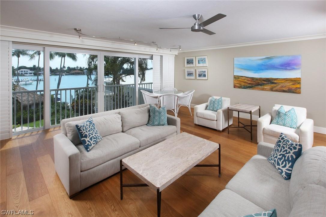 2850 Gulf Shore Blvd. #304, Naples, FL 34103