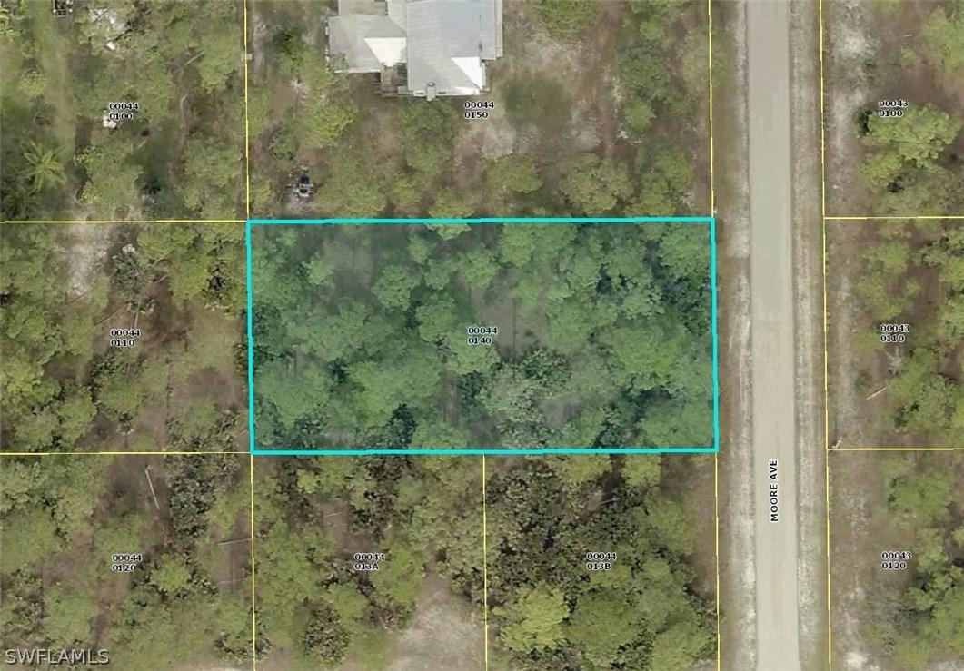 1103 Moore Ave., Lehigh Acres, FL 33972