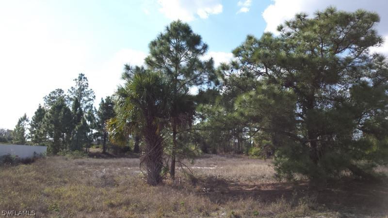 3102 Ruth Ave., Lehigh Acres, FL 33976