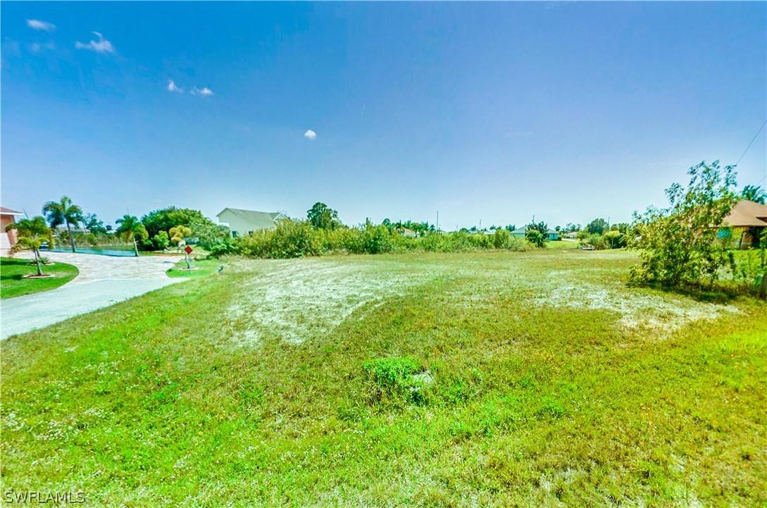 312 NW 14th Ter., Cape Coral, FL 33993