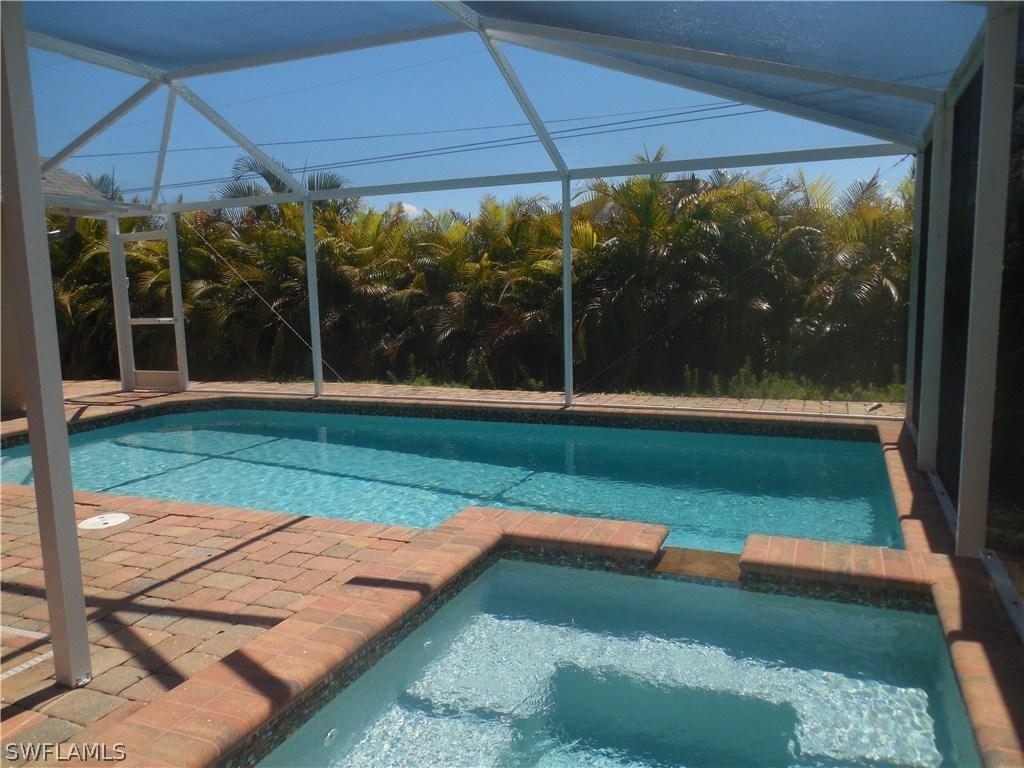 2927 SW 1st Pl., Cape Coral, FL 33914