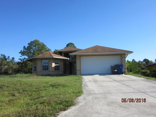 411 Scottsdale St., Lehigh Acres, FL 33974