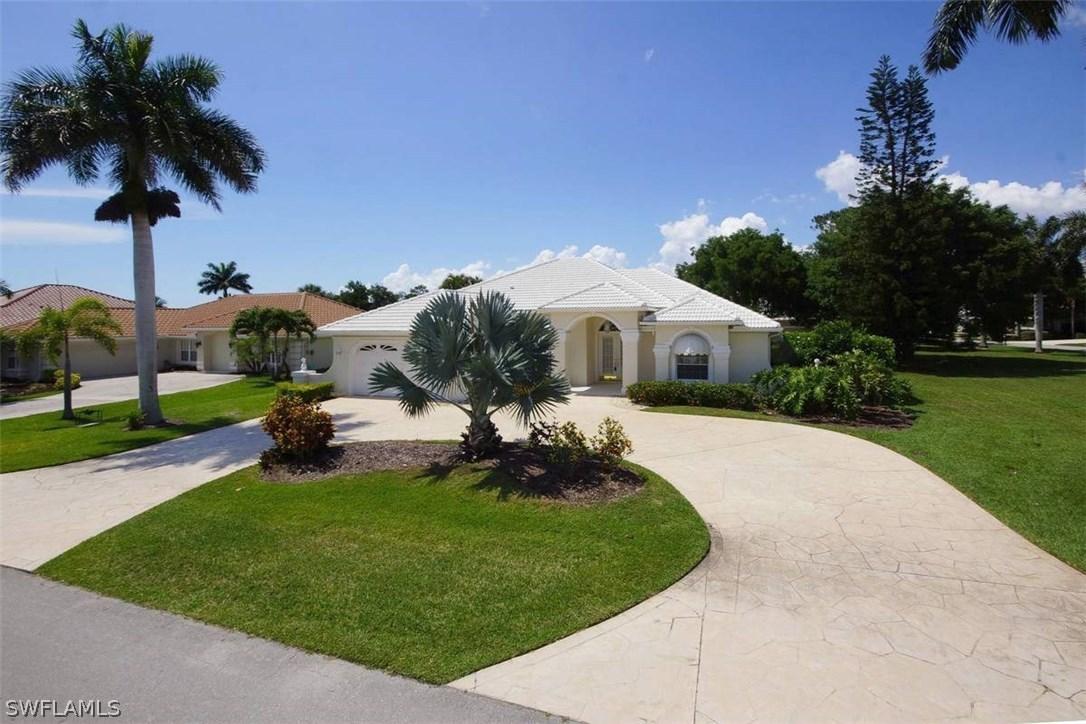 28939 Winthrop Cir., Bonita Springs, FL 34134