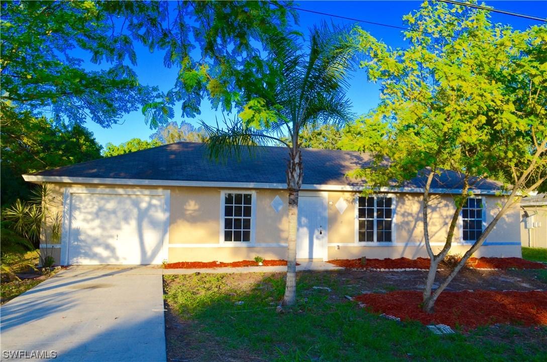 418 Alabama Rd., Lehigh Acres, FL 33936