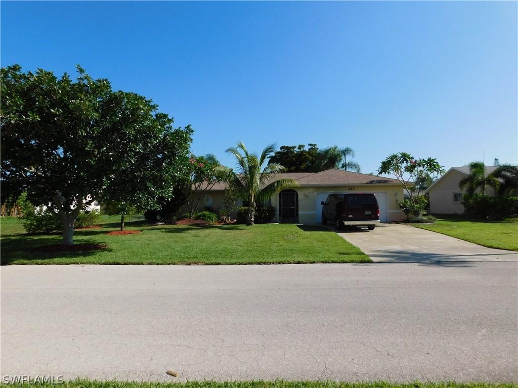 423 SW 39th Ter., Cape Coral, FL 33914