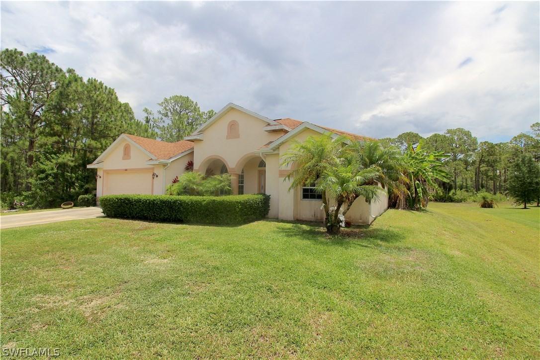 1020 Acacia Ave., Lehigh Acres, FL 33972