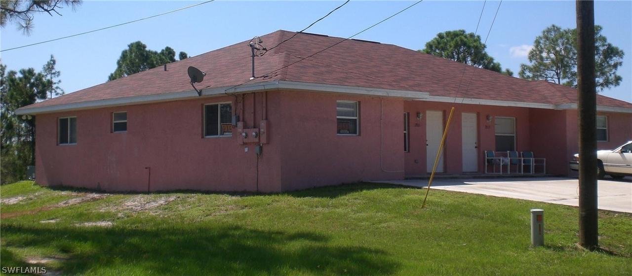 2811/2813 Owen Ave., Lehigh Acres, FL 33973